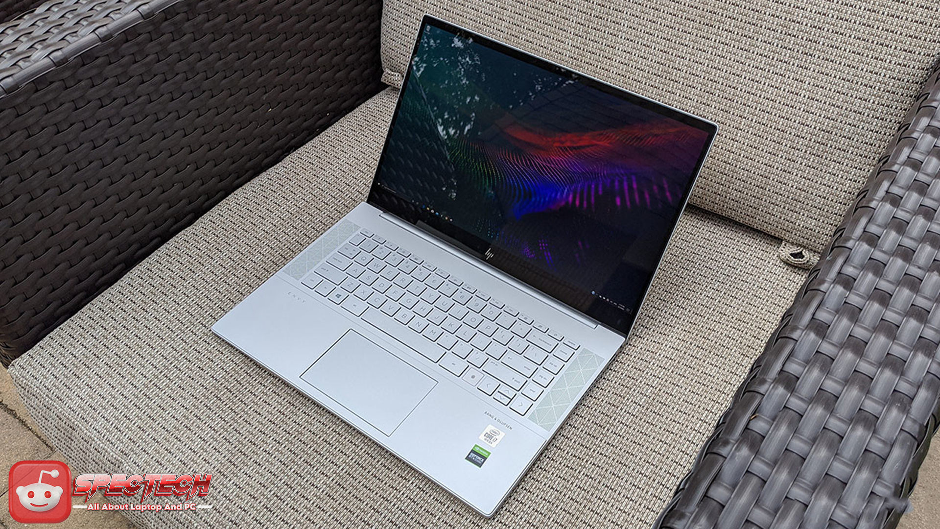 HP Envy 15: Laptop Premium untuk Multitasking dan Kreativitas